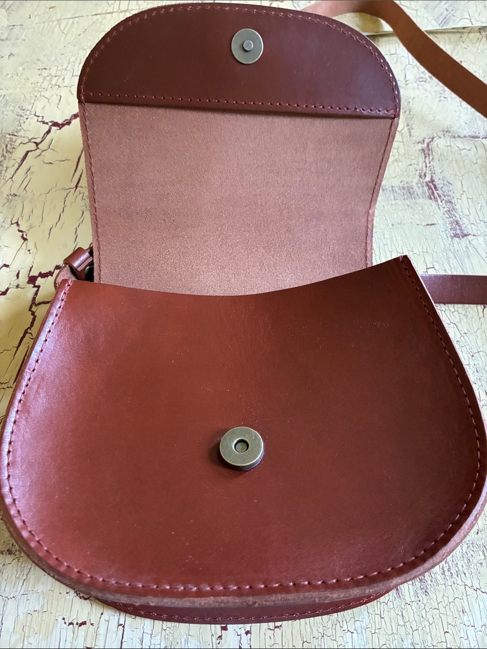 Portland Leather Crossbody Bag in Burgundy Brown - Picture 9 of 15